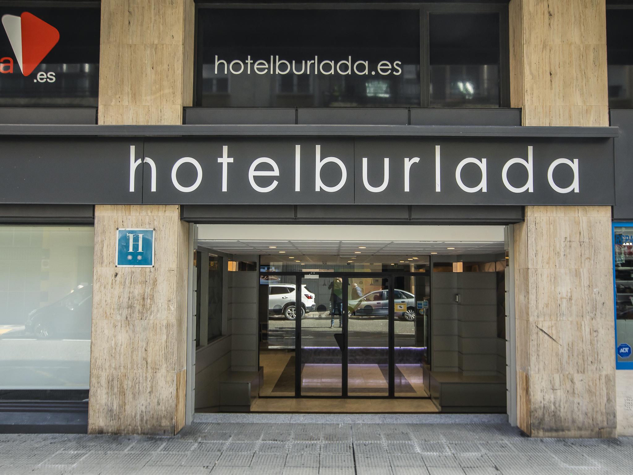 Hotel Burlada Zewnętrze zdjęcie