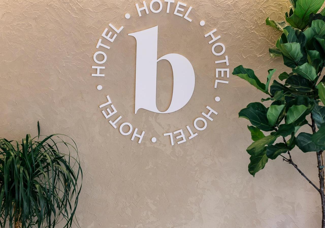 Hotel Burlada Zewnętrze zdjęcie