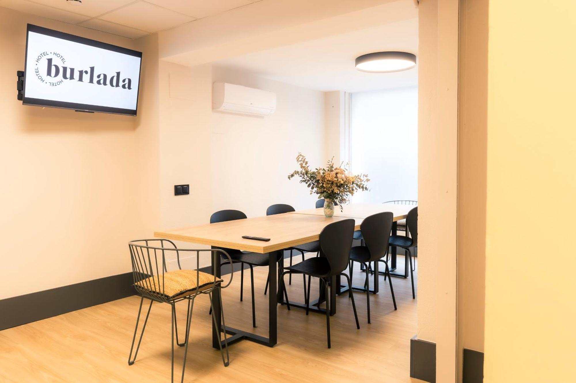 Hotel Burlada Zewnętrze zdjęcie